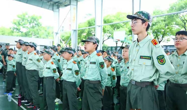 西点军事夏令营的学员演讲 西点军事夏令营的学员演讲